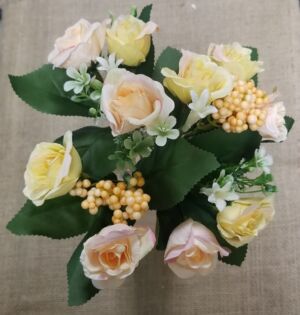 БУКЕТ РОЗИ С ДРЪЖКА - 99082-04